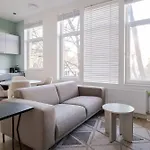 Apartment Modern One Bedroom - West *
