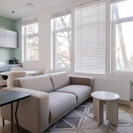 Daire Modern One Bedroom - West *